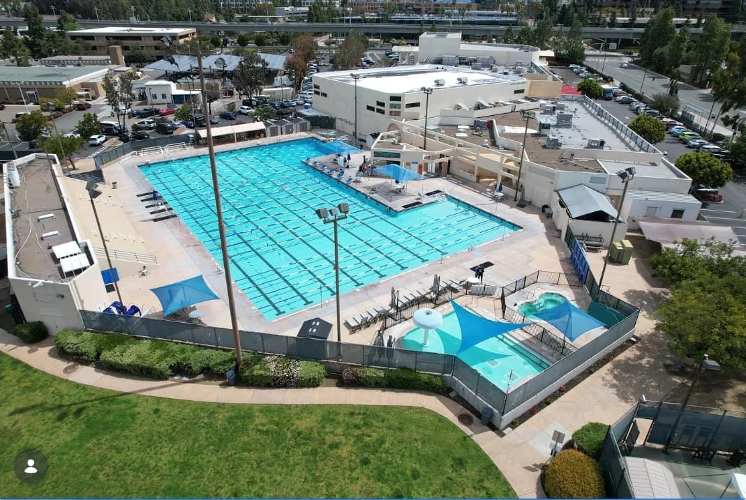La Jolla pool facility